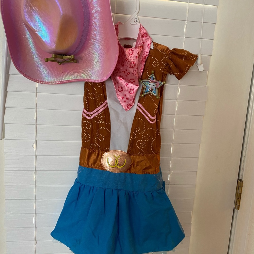 Sheriff Kelly Halloween costume